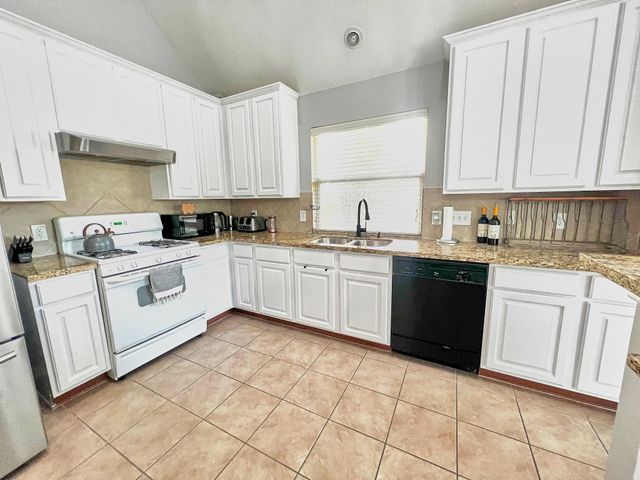 7427 Parkcross Place, Cypress, TX 77433