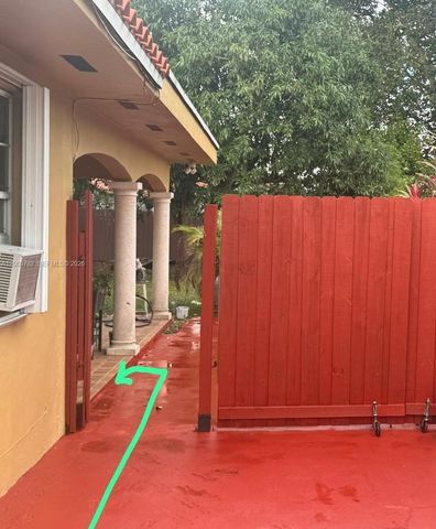 7175 SW 23rd St 3, Miami, FL 33155