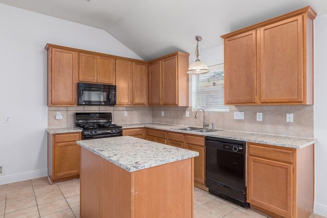 21565 Duke Alexander Drive, Kingwood, TX 77339