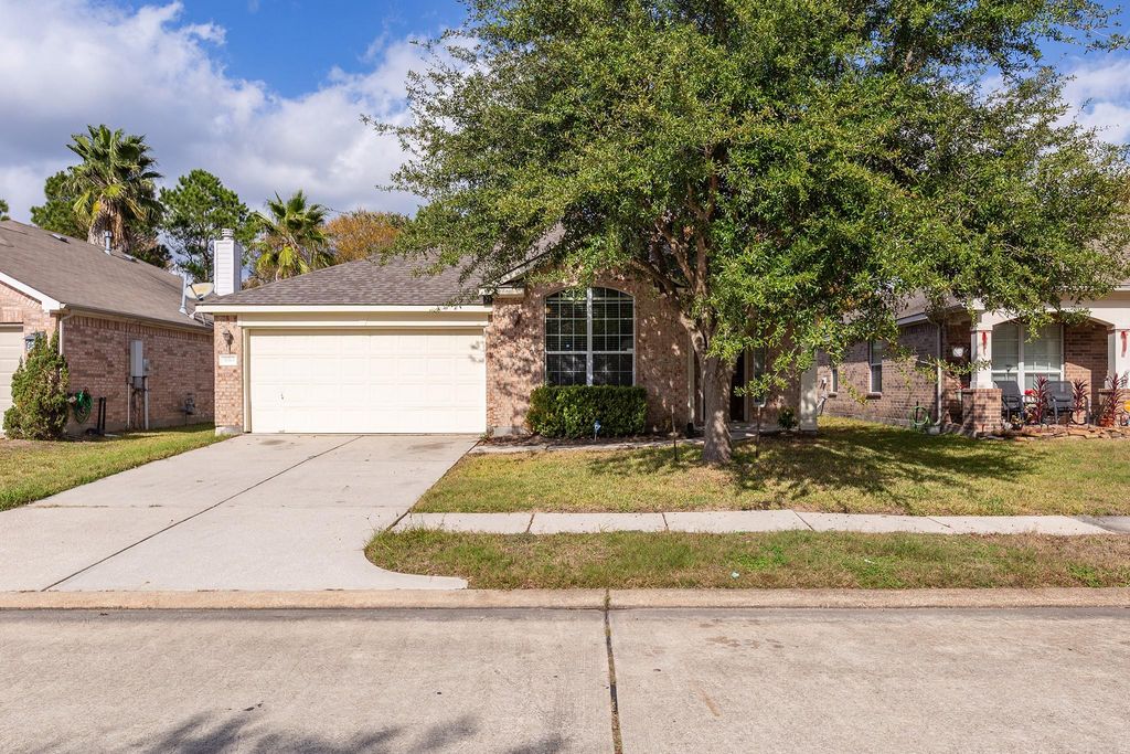 21565 Duke Alexander Drive, Kingwood, TX 77339