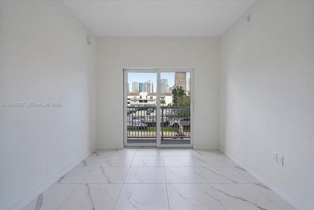 420 SW 7th Ave 204, Miami, FL 33130