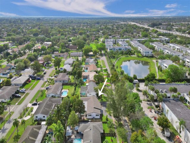 4330 NW 8th St, Plantation, FL 33317