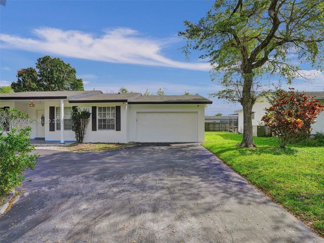 4330 NW 8th St, Plantation, FL 33317