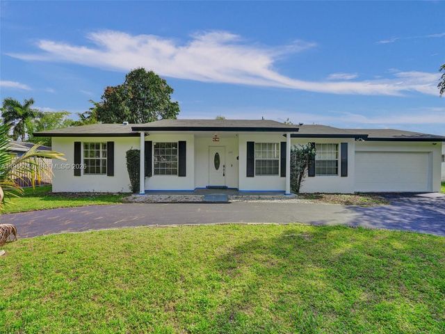 4330 NW 8th St, Plantation, FL 33317