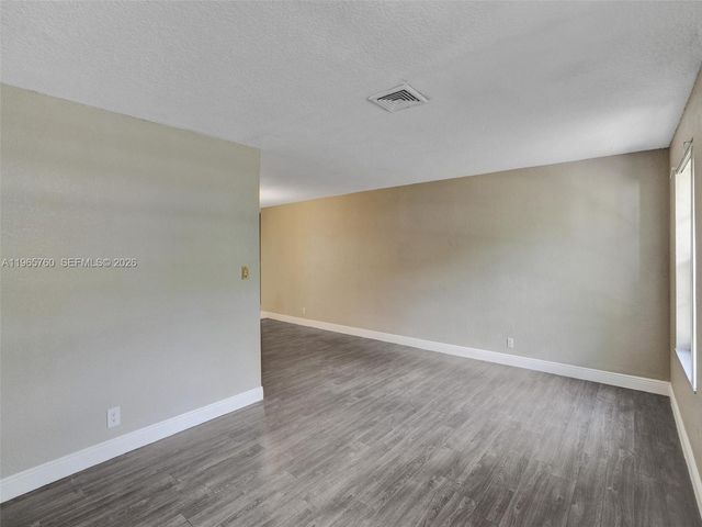 4330 NW 8th St, Plantation, FL 33317