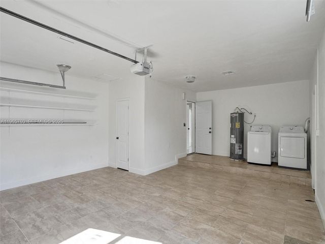 4330 NW 8th St, Plantation, FL 33317