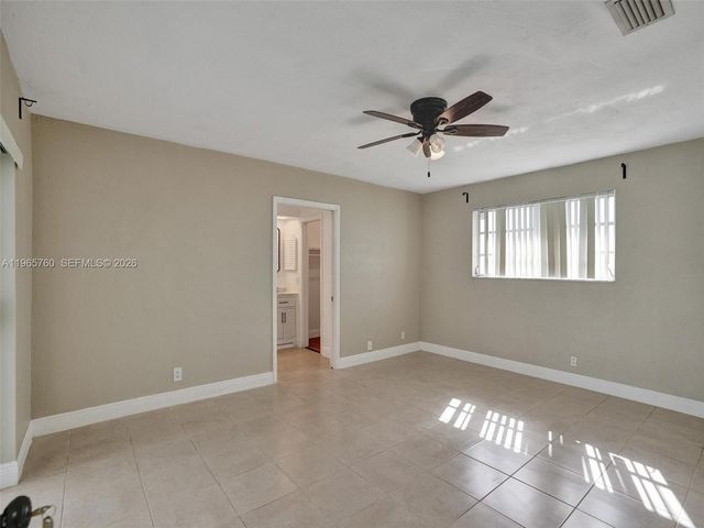 4330 NW 8th St, Plantation, FL 33317