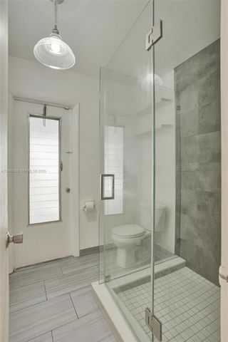 4330 NW 8th St, Plantation, FL 33317