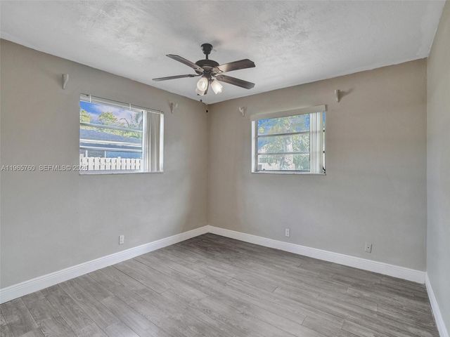 4330 NW 8th St, Plantation, FL 33317