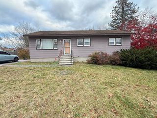 96 Beacon St, Lawrence, MA 01843