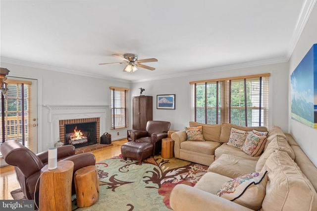 9 RED GRANITE CT, Gaithersburg, MD 20877