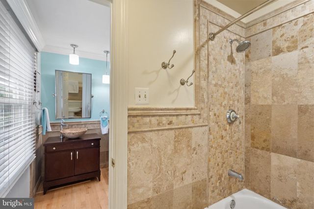 9 RED GRANITE CT, Gaithersburg, MD 20877