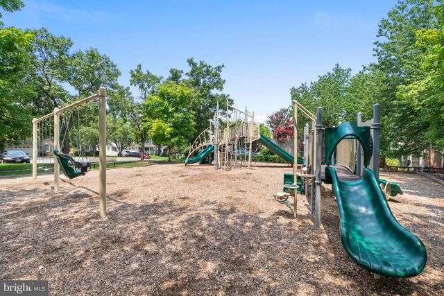 9 RED GRANITE CT, Gaithersburg, MD 20877