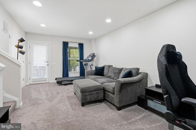 17008 HOSKINS WAY, Dumfries, VA 22026