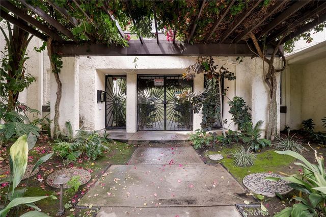 4321 Matilija Avenue 1, Sherman Oaks, CA 91423