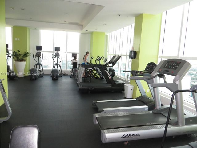 133 NE 2 AV 308, Miami, FL 33132