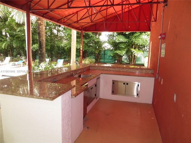 133 NE 2 AV 308, Miami, FL 33132