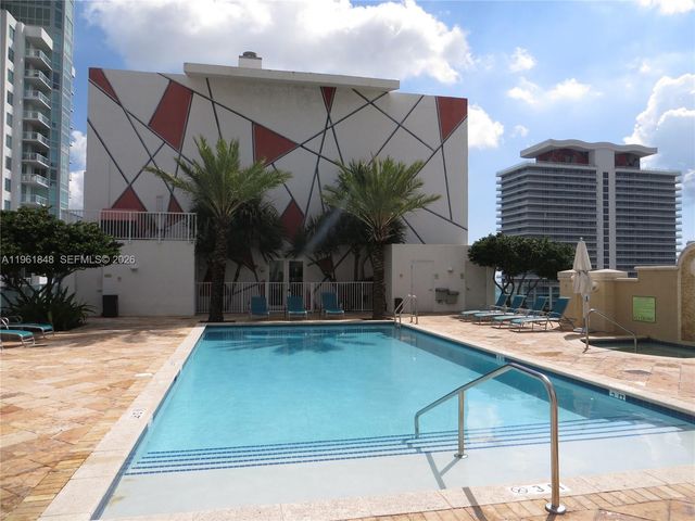 133 NE 2 AV 308, Miami, FL 33132