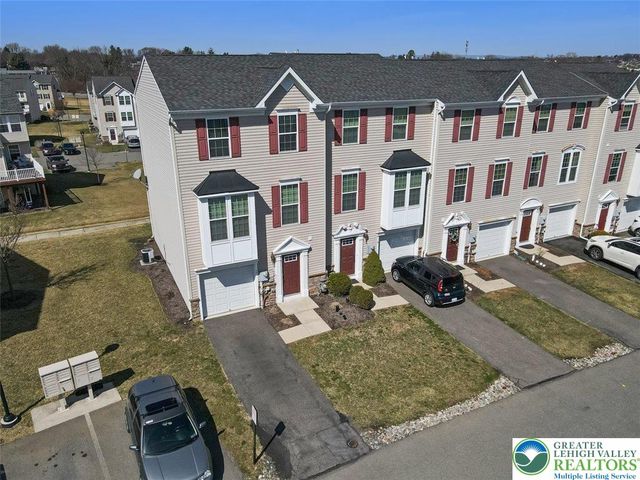 10 White Rose Lane, Palmer Twp, PA 18045