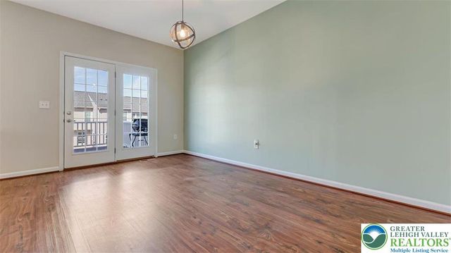 10 White Rose Lane, Palmer Twp, PA 18045