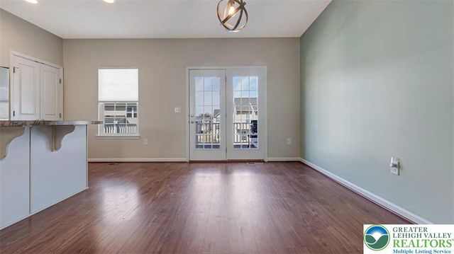 10 White Rose Lane, Palmer Twp, PA 18045