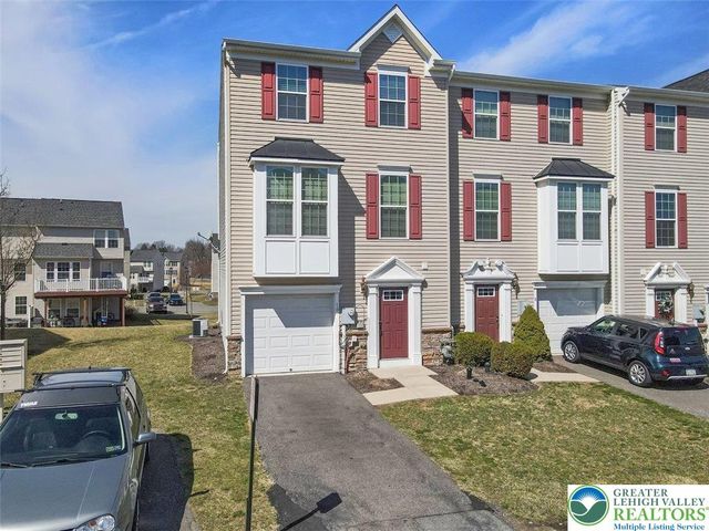 10 White Rose Lane, Palmer Twp, PA 18045