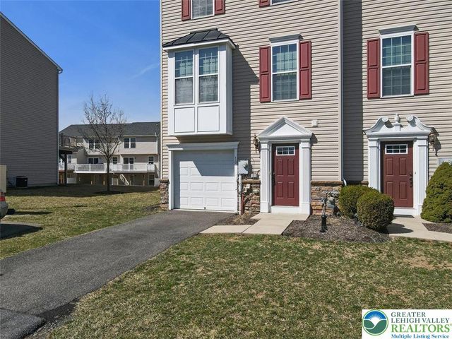 10 White Rose Lane, Palmer Twp, PA 18045