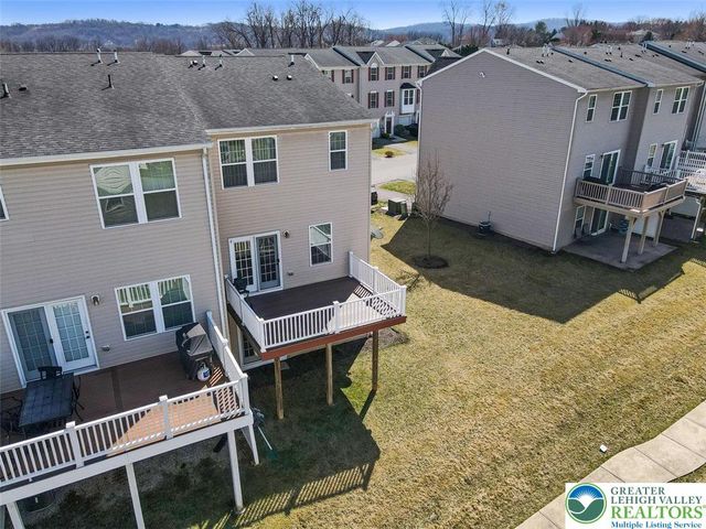 10 White Rose Lane, Palmer Twp, PA 18045