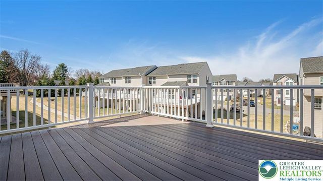 10 White Rose Lane, Palmer Twp, PA 18045