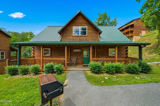 2933 Fiddlers Creek Way, Pigeon Forge, TN 37863