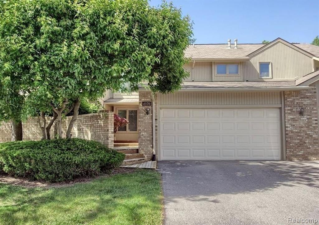 4070 Foxpointe Drive, West Bloomfield, MI 48323