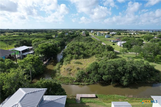 700 Swan Point Marina Road, Seadrift, TX 77983