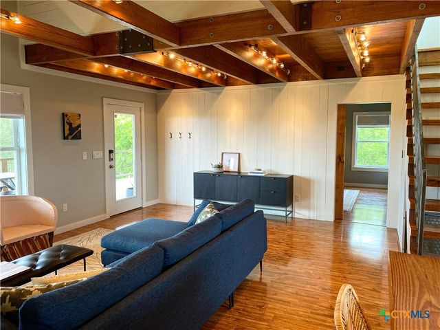 700 Swan Point Marina Road, Seadrift, TX 77983