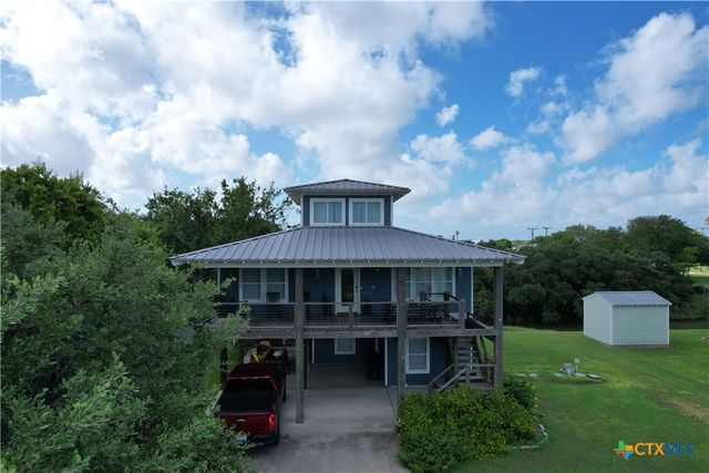 700 Swan Point Marina Road, Seadrift, TX 77983