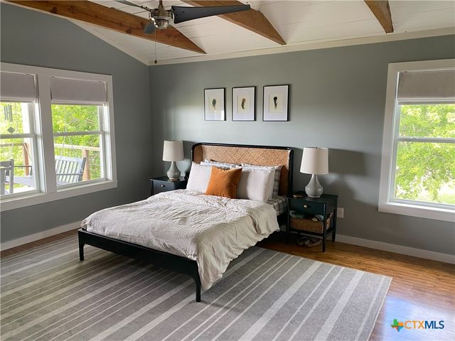 700 Swan Point Marina Road, Seadrift, TX 77983