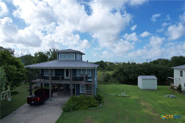 700 Swan Point Marina Road, Seadrift, TX 77983