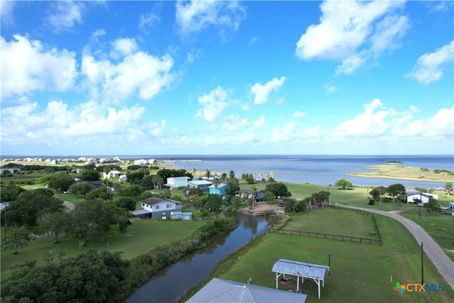 700 Swan Point Marina Road, Seadrift, TX 77983