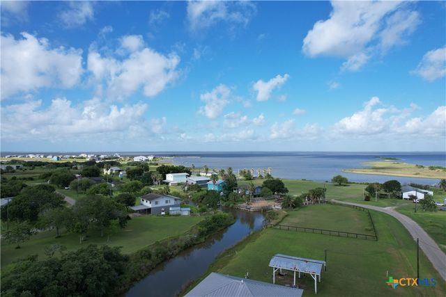 700 Swan Point Marina Road, Seadrift, TX 77983