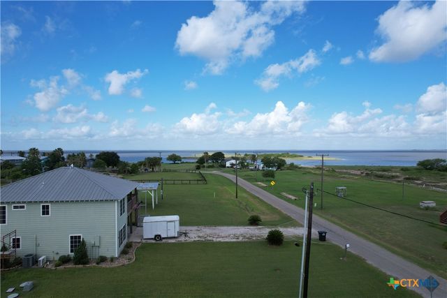 700 Swan Point Marina Road, Seadrift, TX 77983
