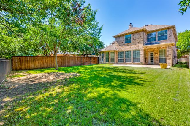 1110 Central Way, Lantana, TX 76226