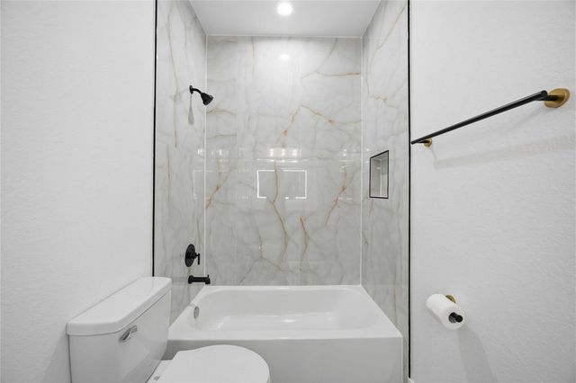 8531 Rinn Street A, Houston, TX 77078