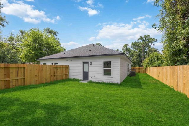 8531 Rinn Street A, Houston, TX 77078