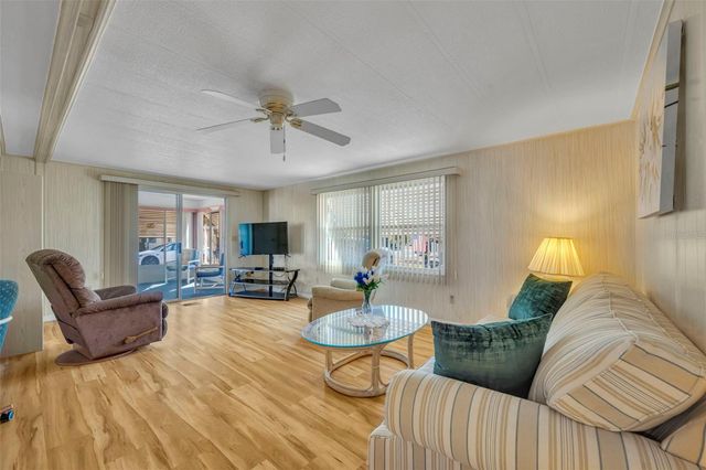 19 HAWAIIAN WAY, Leesburg, FL 34788