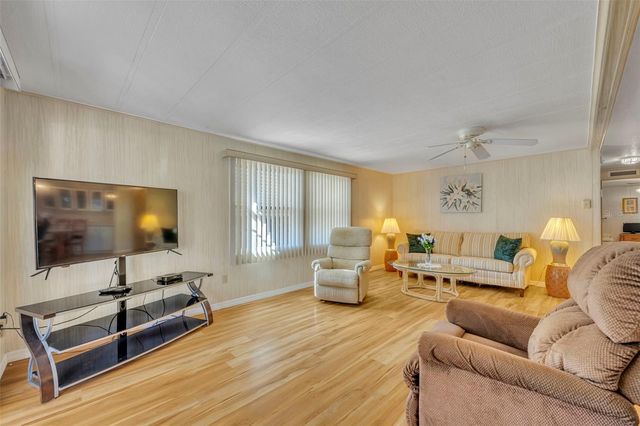 19 HAWAIIAN WAY, Leesburg, FL 34788