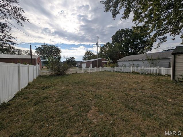424 N 4th Street, Dupo, IL 62239