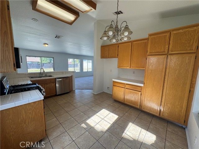 2070 Dayflower Court, Perris, CA 92571