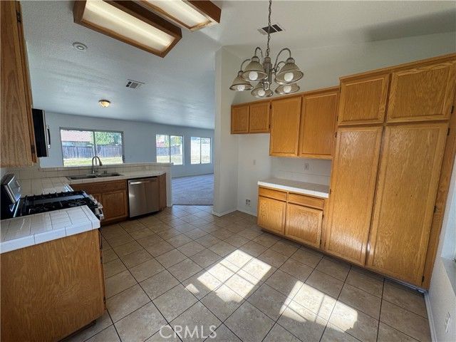 2070 Dayflower Court, Perris, CA 92571