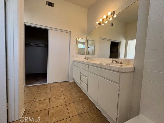 2070 Dayflower Court, Perris, CA 92571