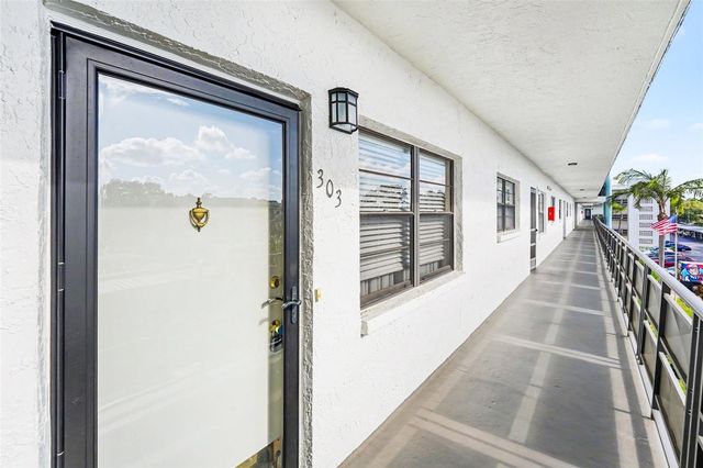 5980 80TH STREET N 303, St Petersburg, FL 33709
