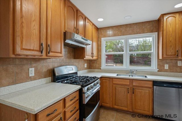 2925 HOLLY CT, Cheyenne, WY 82001